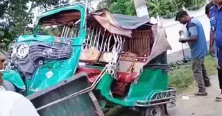 শেরপুরে বাস-সিএনজি সংঘর্ষে শিশুর মৃত্যু, আহত ৫